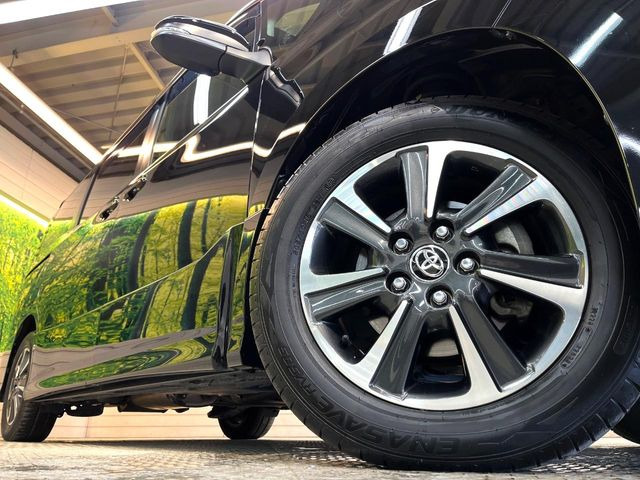 �y����16�C���`�A���~�z�C�[���z�O�ςɃ}�b�`���������A���~�z�C�[���𑕒����Ă���܂��B�e��ЊO�A���~�z�C�[����A�X�^�b�h���X�^�C�����戵�����Ă���܂��B���񂲑��k����������