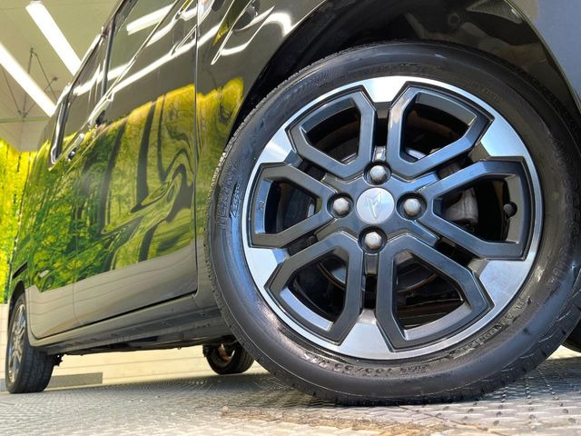 �y����15�C���`�A���~�z�C�[���z�O�ςɃ}�b�`���������A���~�z�C�[���𑕒����Ă���܂��B�e��ЊO�A���~�z�C�[����A�X�^�b�h���X�^�C�����戵�����Ă���܂��B���񂲑��k����������