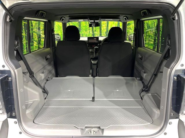 普段のお買い物や通勤、送迎等に十分な荷室スペースを確保しております。セカンドシートを倒すと、大きな荷物の積載も可能です♪