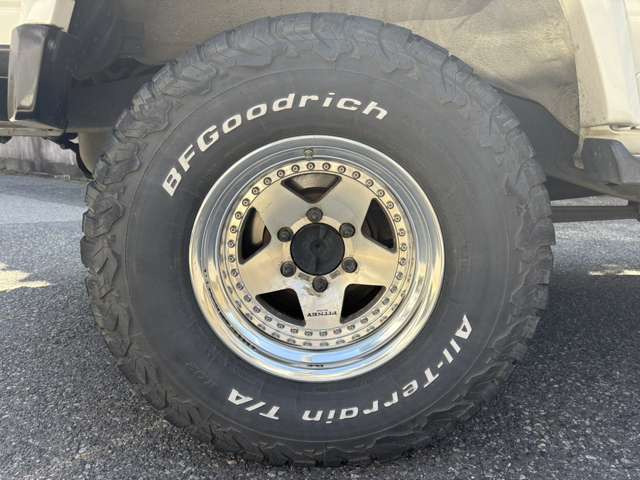 気になるお車がありましたら右の電話番号から直接お店にお問い合わせください。支払方法から車両情報、状態までなんでもご説明させて頂きます。スタッフ一同ご連絡お待ちしております。