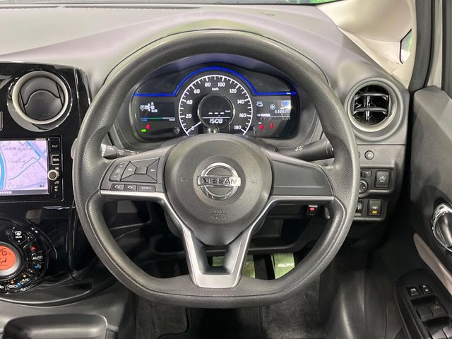 �y�X�e�A�����O�X�C�b�`�z�^�]���A�O������ڐ������炷���ƂȂ��A�I�[�f�B�I���̑��삪�\�ȕ֗��@�\!���S&���K�ȃh���C�u�����o���Ă���܂���