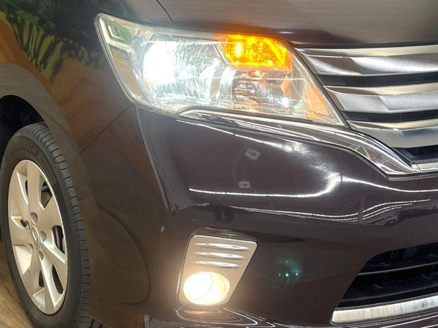 �yLED�w�b�h���C�g�z���V����ԑ��s�����ǍD�Ȏ��E���m�ۂ����S���ĉ^�]�ł��鍂�P�xLED�w�b�h���C�g�𑕔�!�_�����x�������A����d�͂��}�����Ă��܂��B