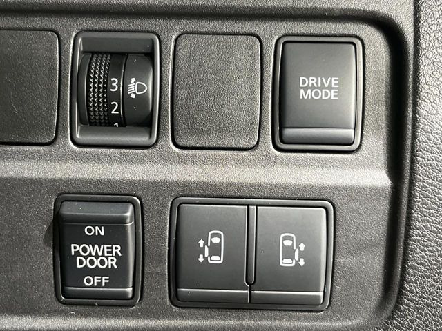 �y�����p���[�X���C�h�h�A�z�X�}�[�g�L�[��^�]�Ȃ̃X�C�b�`�Ō�ȗ����X���C�h�h�A�̊J���\���d��������͂����ăh�A���J����K�v�������A�����Ȃ��q�l�ł��ȒP�ɊJ���߂ł����K�ł���