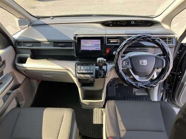 ステップワゴン1.5 B