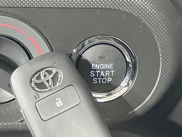 �y�X�}�[�g�L�[�z�J�o����|�P�b�g�ɓ��ꂽ�܂܂ł��h�A�̎{���E�������\�ȃX�}�[�g�L�[�𑕔��B�G���W���̃I���E�I�t�����J�M�����o���K�v����������Ƃ��Ă��֗��ł���