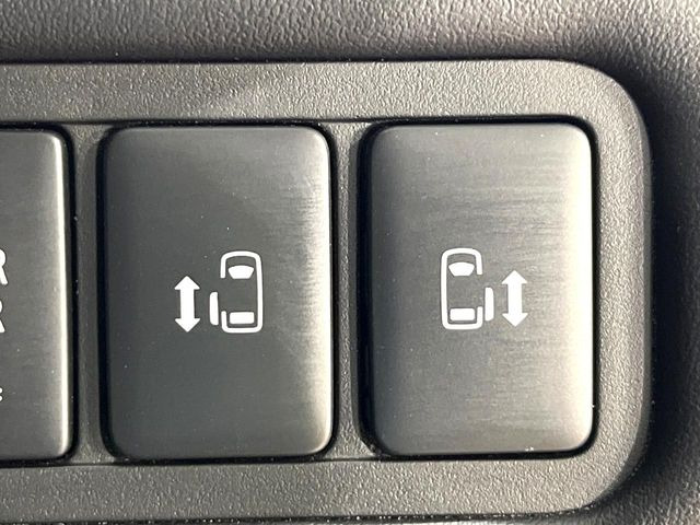 �y�����p���[�X���C�h�h�A�z�X�}�[�g�L�[��^�]�Ȃ̃X�C�b�`�Ō�ȗ����X���C�h�h�A�̊J���\���d��������͂����ăh�A���J����K�v�������A�����Ȃ��q�l�ł��ȒP�ɊJ���߂ł����K�ł���