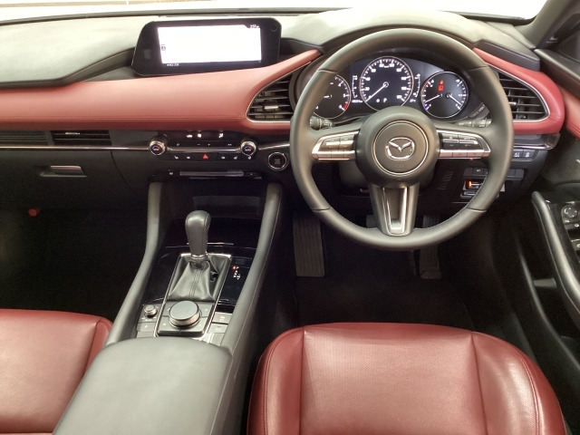 MAZDA3ファストバック1.8 XD プロアクティブ ツーリング セレクション  4WD