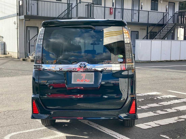 ヴォクシー2.0 ZS