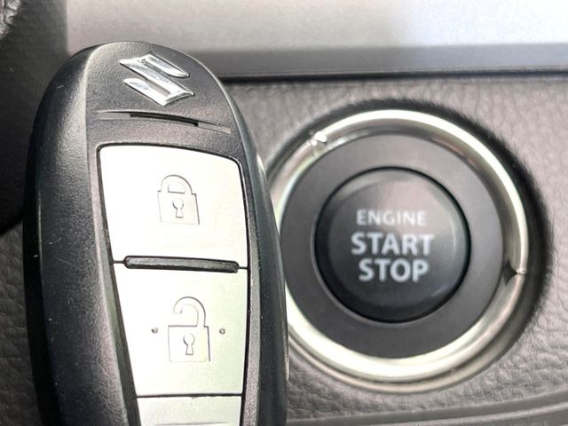 �y�L�[���X�X�^�[�g�V�X�e���z�J�o����|�P�b�g�ɓ��ꂽ�܂܂ł��h�A�̎{���E�������\�ȃX�}�[�g�L�[�𑕔��B�G���W���̃I���E�I�t�����J�M�����o���K�v����������Ƃ��Ă��֗��ł���