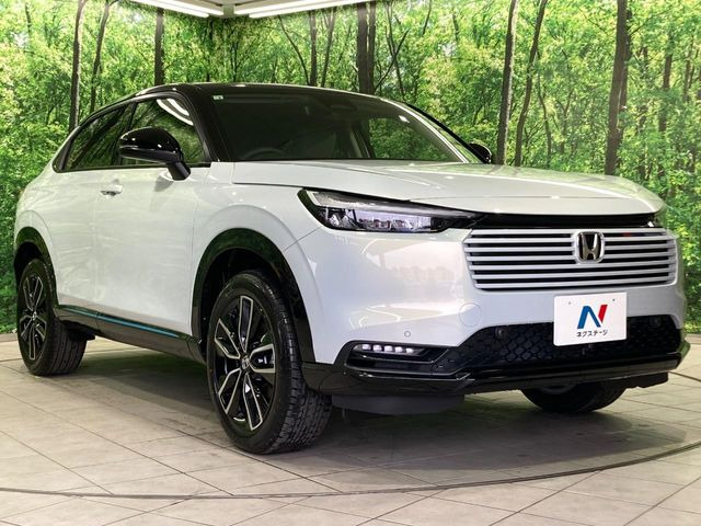 高透明度のガラス皮膜で撥水はもちろん、上質なツヤ・光沢を実現。紫外線や酸性雨から大切な愛車を保護し、色あせ・劣化を防止。「弾スプラッシュコート」、「弾プリミッサコート」からお選びいただけます。