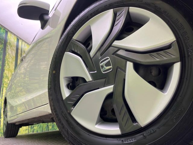 �y����15�C���`�A���~�z�C�[���z�O�ςɃ}�b�`���������A���~�z�C�[���𑕒����Ă���܂��B�e��ЊO�A���~�z�C�[����A�X�^�b�h���X�^�C�����戵�����Ă���܂��B���񂲑��k����������