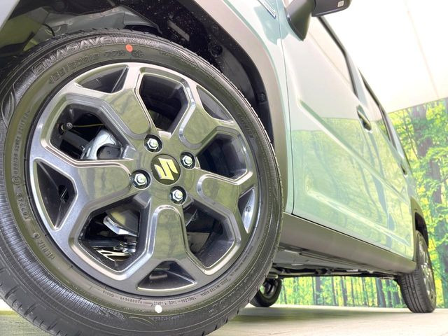 �y����15�C���`�A���~�z�C�[���z�O�ςɃ}�b�`���������A���~�z�C�[���𑕒����Ă���܂��B�e��ЊO�A���~�z�C�[����A�X�^�b�h���X�^�C�����戵�����Ă���܂��B���񂲑��k����������