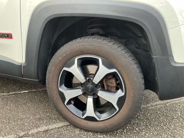 レネゲードトレイルホーク 4WD