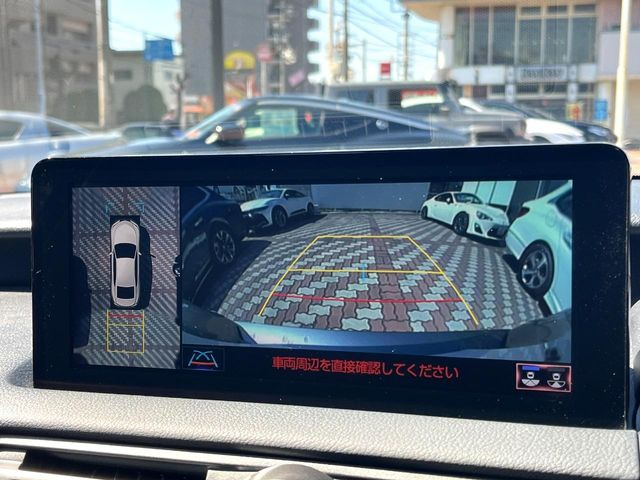 �y�p�m���~�b�N�r���[���j�^�[�z��p�̃J�����ɂ��A�ォ�猩���낵���悤�Ȏ��_��360�x�N���}�̎��͂��m�F���邱�Ƃ��ł��܂������p�������m�F���₷���A�����ꏊ�ł̐؂�Ԃ��⒓�Ԃ��X���[�Y�ɍs���܂��B