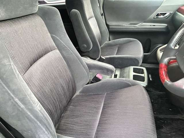 ���̋Ǝ҂ɂ������ې􂢁A�V�[�g�̃^�o�R�Ȃǂɂ��R�Q���̃��y�A��(�L��)�������Ă���܂��B