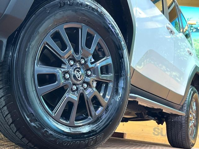 �y����18�C���`�A���~�z�C�[���z�O�ςɃ}�b�`���������A���~�z�C�[���𑕒����Ă���܂��B�e��ЊO�A���~�z�C�[����A�X�^�b�h���X�^�C�����戵�����Ă���܂��B���񂲑��k����������