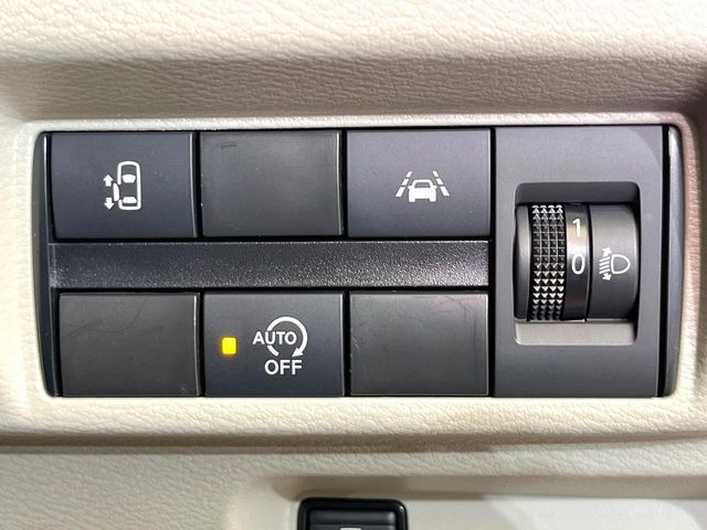 �y�p���[�X���C�h�h�A�z�X�}�[�g�L�[��^�]�Ȃ̃X�C�b�`�ŃX���C�h�h�A�̊J���\���d��������͂����ăh�A���J����K�v�������A���������q�l�ł��A�d���ו��������Ă��鎞�����N�ɊJ���߂ł��܂���