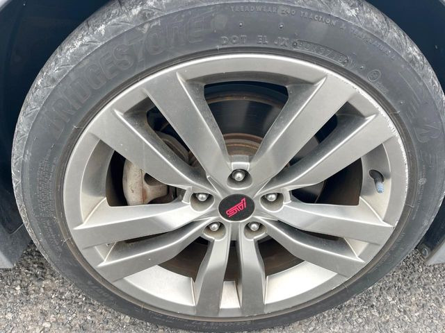 �y�����A���~�z�C�[���z�O�ςɃ}�b�`���������A���~�z�C�[���𑕒����Ă���܂��B�e��ЊO�A���~�z�C�[����A�X�^�b�h���X�^�C�����戵�����Ă���܂��B���񂲑��k����������