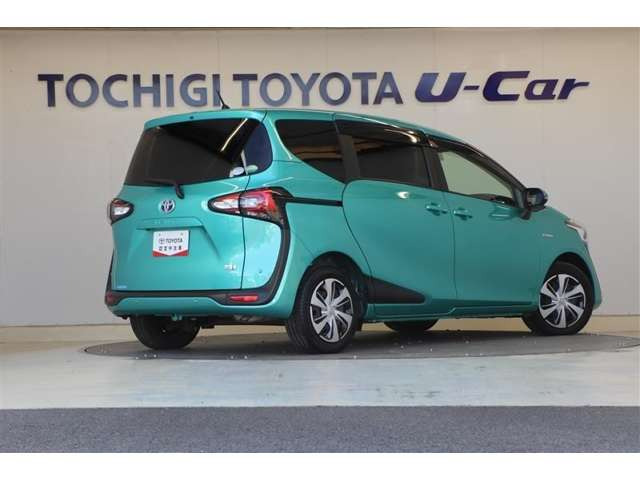 シエンタハイブリッド 1.5 G クエロ