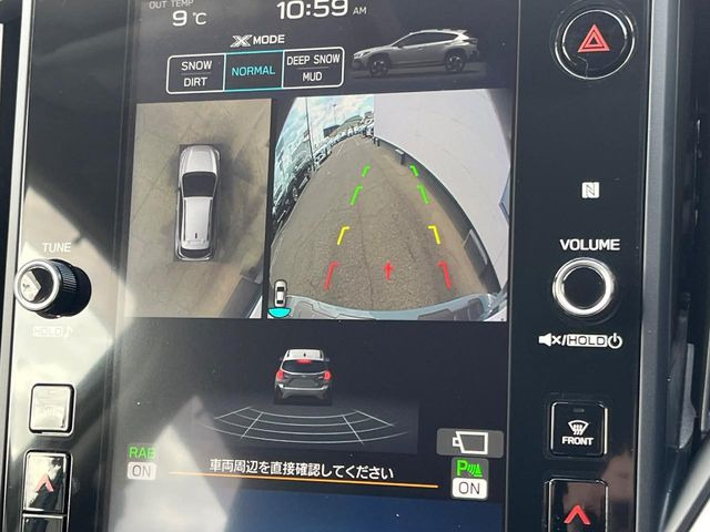 �y�}���`�e���C�����j�^�[�z�Ԃ̃t�����g��T�C�h�̃J�����摜�𓯎��Ƀ��j�^�[�\�����邱�ƂŁA���H�⋷�����𑖍s���ł����͂̏󋵊m�F���ł����S!�{�iSUV�ɂ��ꂵ�������ł���