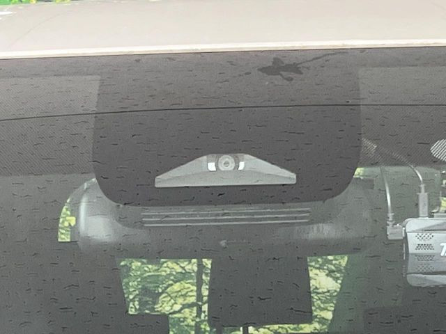 �y�g���^�Z�[�t�e�B�Z���X�z���s���ɑO���̎ԗ�����F�����A�Փ˂������Ȏ��͌x��ƃu���[�L�ŏՓˉ���Ɣ�Q�y�����A�V�X�g�B�����S�Ƀh���C�u�����y���݂��������܂��B