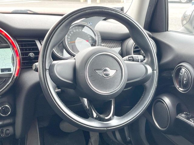 ���n���h�����̃X�������Ȃ��A���ꂢ�ȏ�Ԃ��ێ����Ă���܂��B�e�X�C�b�`���̓�����m�F�ς݂ł��B