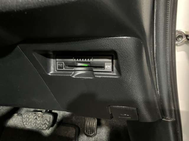 ヴィッツ1.3 F 4WD