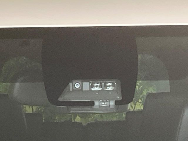 �y�g���^�Z�[�t�e�B�Z���X�z���s���ɑO���̎ԗ�����F�����A�Փ˂������Ȏ��͌x��ƃu���[�L�ŏՓˉ���Ɣ�Q�y�����A�V�X�g�B�����S�Ƀh���C�u�����y���݂��������܂��B