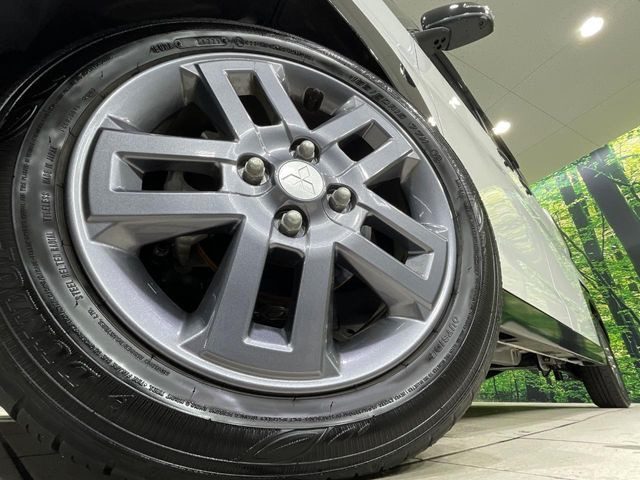 �y����15�C���`�A���~�z�C�[���z�O�ςɃ}�b�`���������A���~�z�C�[���𑕒����Ă���܂��B�e��ЊO�A���~�z�C�[����A�X�^�b�h���X�^�C�����戵�����Ă���܂��B���񂲑��k����������