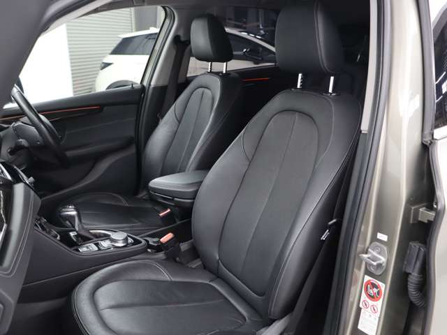 2シリーズアクティブツアラー218i ラグジュアリー