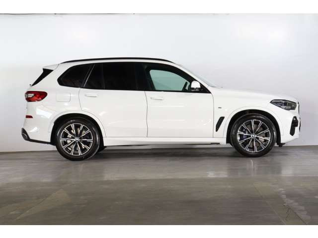 X5xドライブ 35d Mスポーツ 4WD
