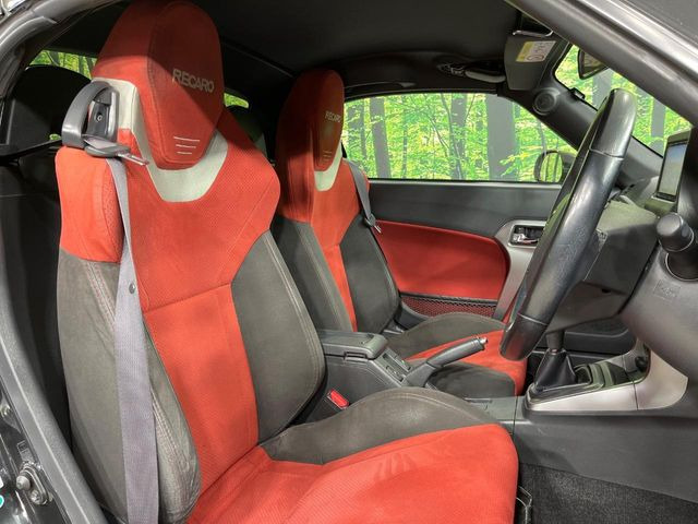 �yRECARO���o�P�b�g�V�[�g�z�l�ԍH�w�Ɋ�Â����ʈ����z�ɂ���č��ւ̕��S�Ⓑ���ԉ^�]���̔�J�������y������ڂŃ��J���Ƃ킩��X�|�[�e�B�ȃ��b�N�X�������ł��B
