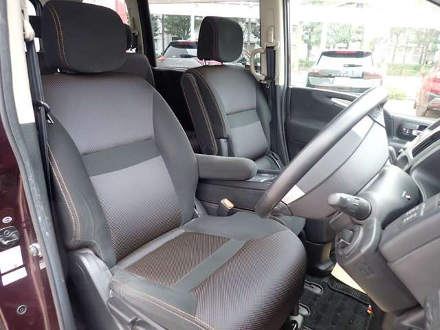 セレナ2.0 ハイウェイスター Vセレクション