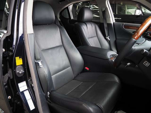 LS600h バージョンL 4WD