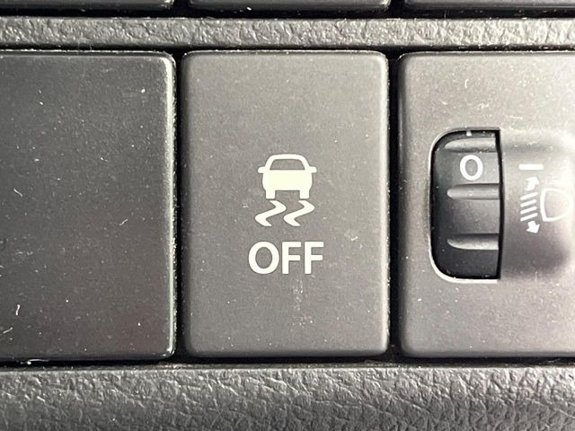 �y������h�~���u�z�ԗ��̉���������m����ƁA�����I�Ɏԗ��̐i�s������ۂ悤�Ɏԗ��𐧌䂵�܂��B�J�̓��ȂǊ���₷���H�ʏ󋵂ł����S�ȉ^�]���\�ł��B