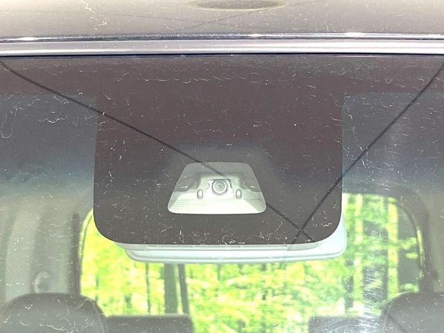 �y�X�}�[�g�A�V�X�g�z���s���ɑO���̎ԗ�����F�����A�Փ˂������Ȏ��͌x��ƃu���[�L�ŏՓˉ���Ɣ�Q�y�����A�V�X�g�B�����S�Ƀh���C�u�����y���݂��������܂��B