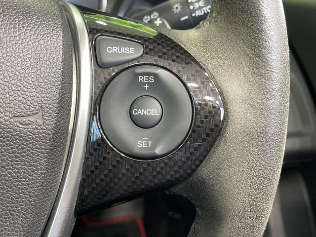 �y�N���[�Y�R���g���[���z�������H�����N���N���s�B�A�N�Z���𗣂��Ă���葬�x�ő��s���ł��A�������^�]���̕��S���y��!�����E�������ȒP�ȃX�C�b�`����Œ����ł��܂��B