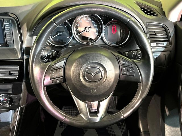 �y�����v�����X�e�A�����O�z�㎿�Ȋv���g�p���邱�ƂŁA��ɂ����������݂ƂĂ��^�]���₷���n���h���ł���