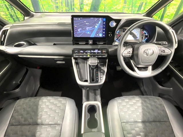 ヴォクシー1.8 ハイブリッド S-Z