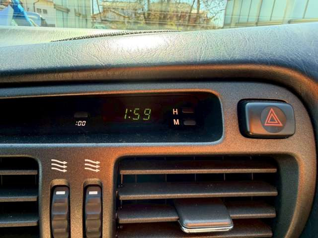 �C�ɂȂ邨�Ԃ�����܂�����E�̓d�b�ԍ����璼�ڂ��X�ɂ��₢���킹���������B�x�����@����ԗ����A��Ԃ܂łȂ�ł������������Ē����܂��B�X�^�b�t�ꓯ���A�����҂����Ă���܂��B