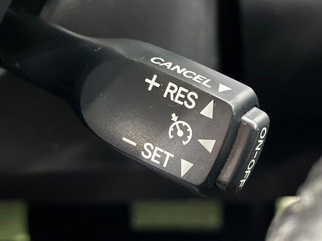 �y�N���[�Y�R���g���[���z�������H�����N���N���s�B�A�N�Z���𗣂��Ă���葬�x�ő��s���ł��A�������^�]���̕��S���y��!�����E�������ȒP�ȃX�C�b�`����Œ����ł��܂��B