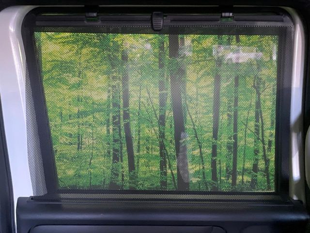 �y���[���V�F�[�h�z��������ԊO����̌���ῂ����Ƃ��ɃT�b�ƈ����o���Ďg����A���[���i�[�^�C�v�̃T���V�F�[�h�𑕔��B��Ȃɏ�������q�l���E�g�E�g�����������ȂǁA���Ђ����p����������