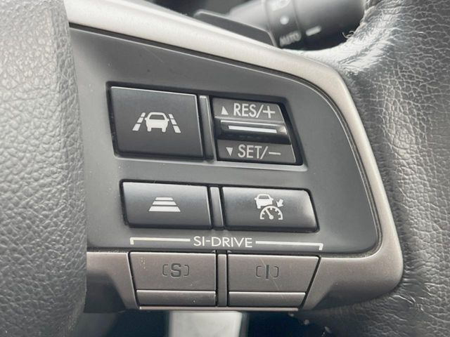 �y�N���[�Y�R���g���[���z�������H�����N���N���s�B�A�N�Z���𗣂��Ă���葬�x�ő��s���ł��A�������^�]���̕��S���y��!�����E�������ȒP�ȃX�C�b�`����Œ����ł��܂��B