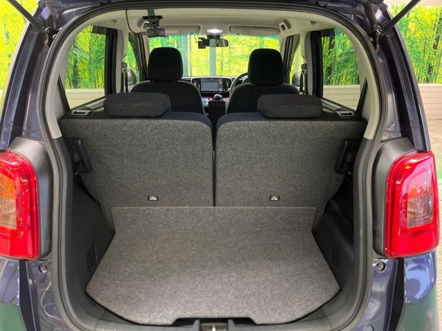 ���i�̂���������ʋ΁A���}���ɏ\���ȉ׎��X�y�[�X���m�ۂ��Ă���܂��B�Z�J���h�V�[�g��|���ƁA�傫�ȉו��̐ύڂ��\�ł���