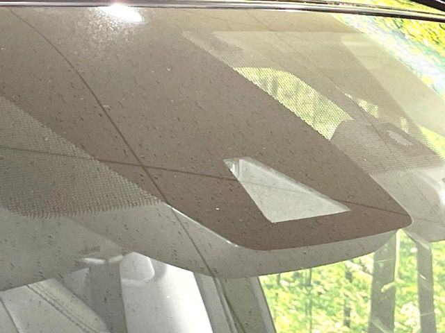 �y�g���^�Z�[�t�e�B�Z���X�z���s���ɑO���̎ԗ�����F�����A�Փ˂������Ȏ��͌x��ƃu���[�L�ŏՓˉ���Ɣ�Q�y�����A�V�X�g�B�����S�Ƀh���C�u�����y���݂��������܂��B