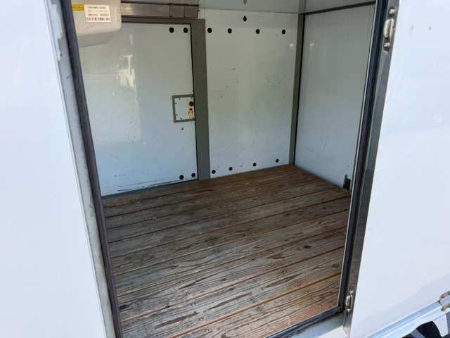 �C�ɂȂ邨�Ԃ�����܂�����E�̓d�b�ԍ����璼�ڂ��X�ɂ��₢���킹���������B�x�����@����ԗ����A��Ԃ܂łȂ�ł������������Ē����܂��B�X�^�b�t�ꓯ���A�����҂����Ă���܂��B