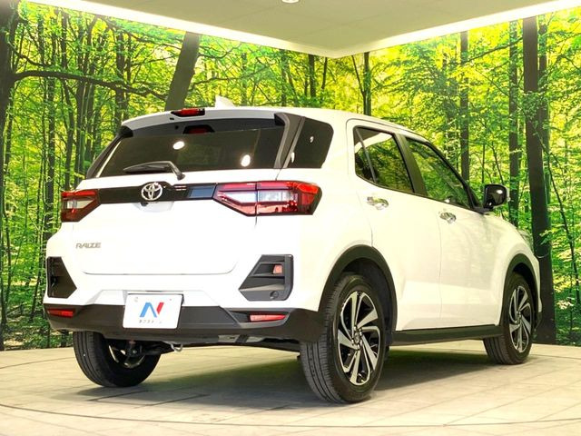 ☆全国のネクステージからお取り寄せが可能※!遠方の店舗に展示してあるクルマが気になる場合も、最寄りの店舗でご覧いただくことが可能です!是非私たちに要望をお聞かせください!※別途費用