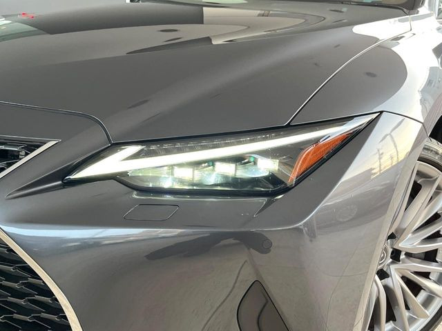 �y�O��LED�w�b�h���C�g�z�X�^�C���b�V���Ȍ����ڂ̎O��LED�w�b�h���C�g�𑕔���X�^�C�������łȂ��A��Ԃ̑��s�����E�ǍD�ň��S���Ă���肢�������܂��B