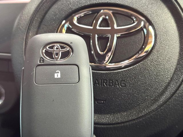 �y�X�}�[�g�L�[�z�J�o����|�P�b�g�ɓ��ꂽ�܂܂ł��h�A�̎{���E�������\�ȃX�}�[�g�L�[�𑕔��B�G���W���̃I���E�I�t�����J�M�����o���K�v����������Ƃ��Ă��֗��ł���