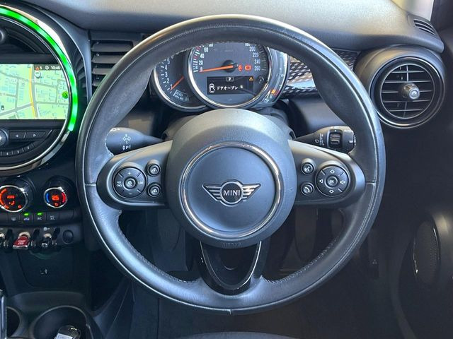 ���n���h�����̃X�������Ȃ��A���ꂢ�ȏ�Ԃ��ێ����Ă���܂��B�e�X�C�b�`���̓�����m�F�ς݂ł��B